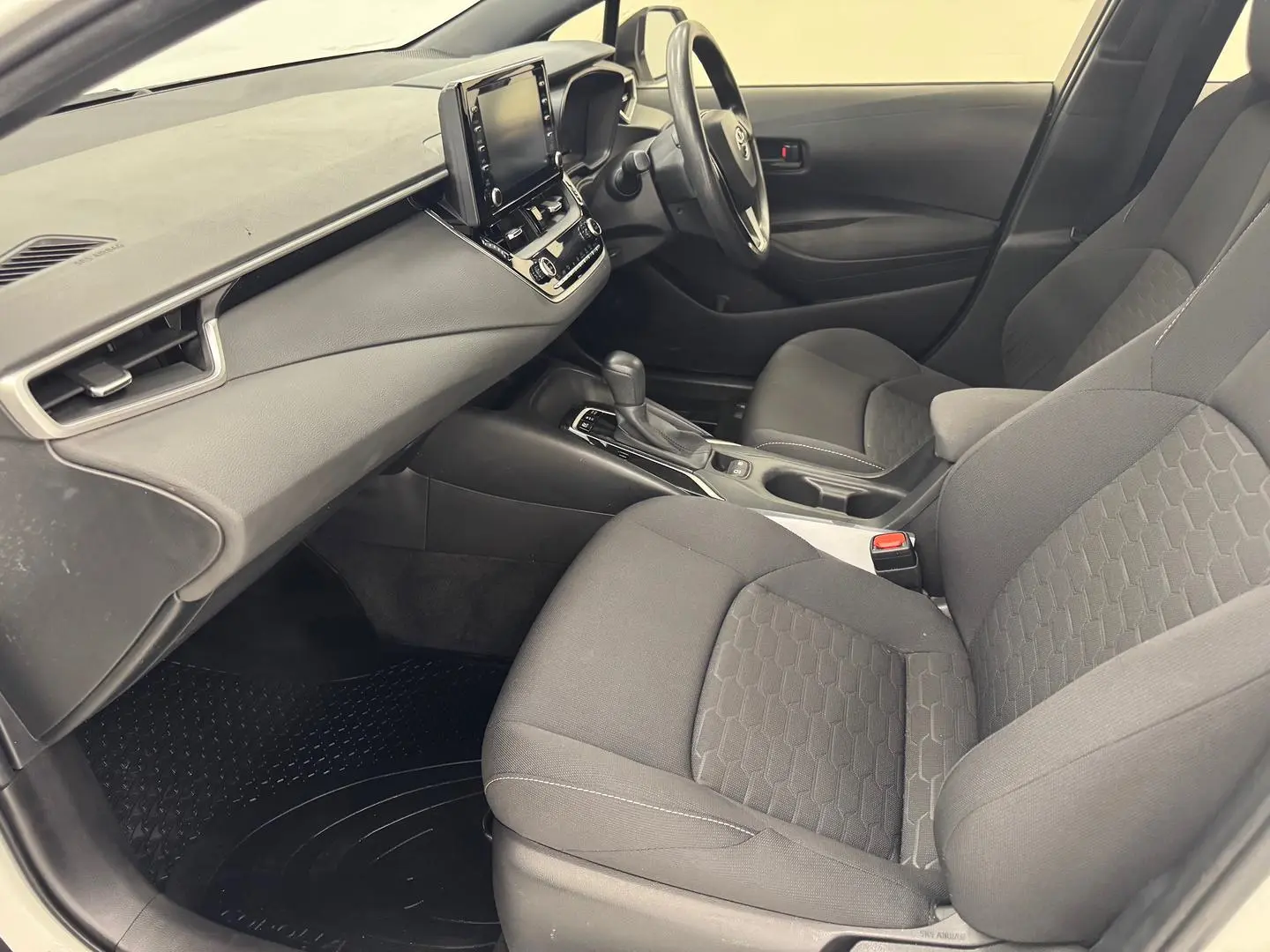 2021 Toyota Corolla Gallery Image 18