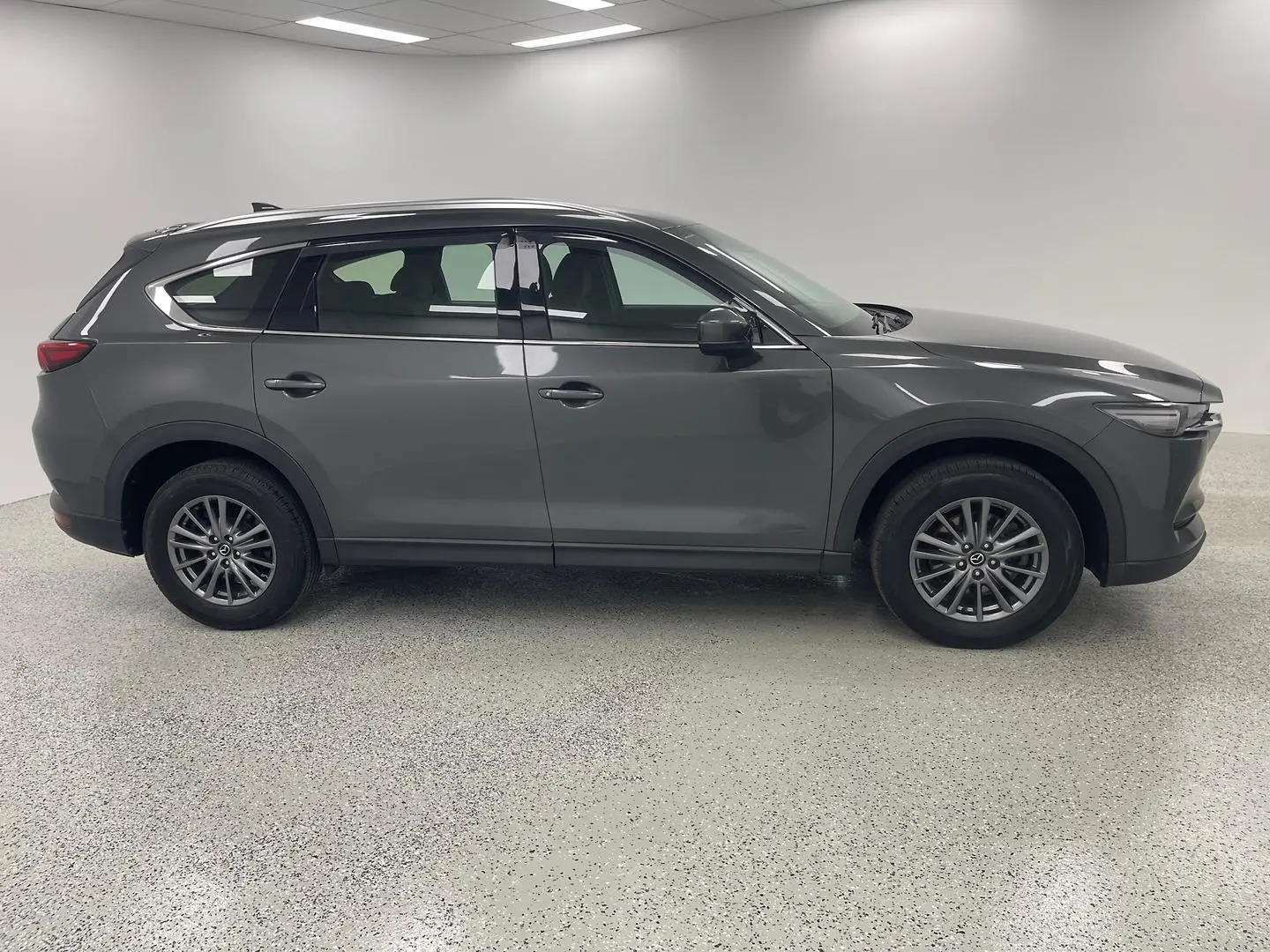 2018 Mazda CX-8 Gallery Image 2