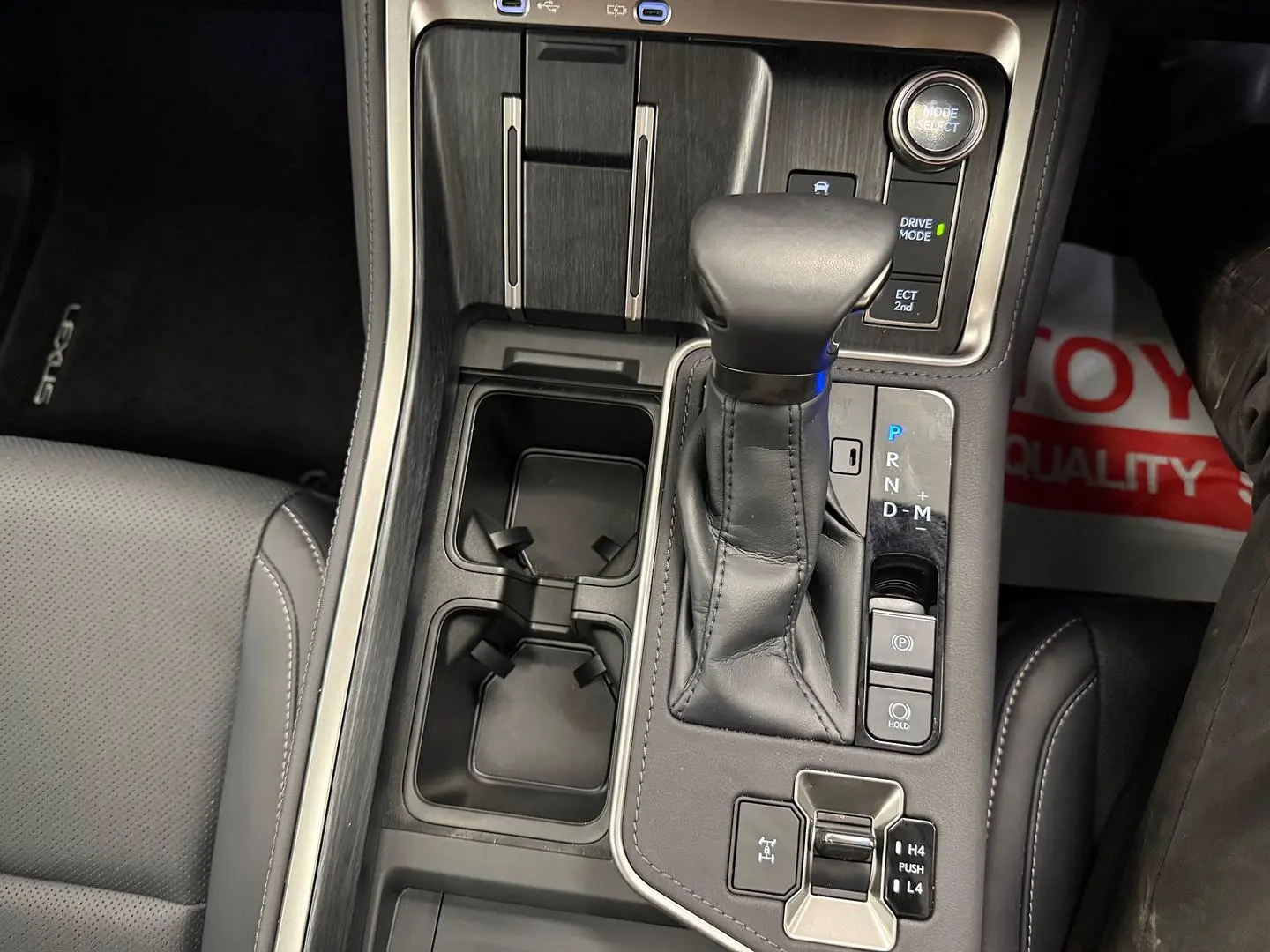 2025 Lexus GX Gallery Image 42