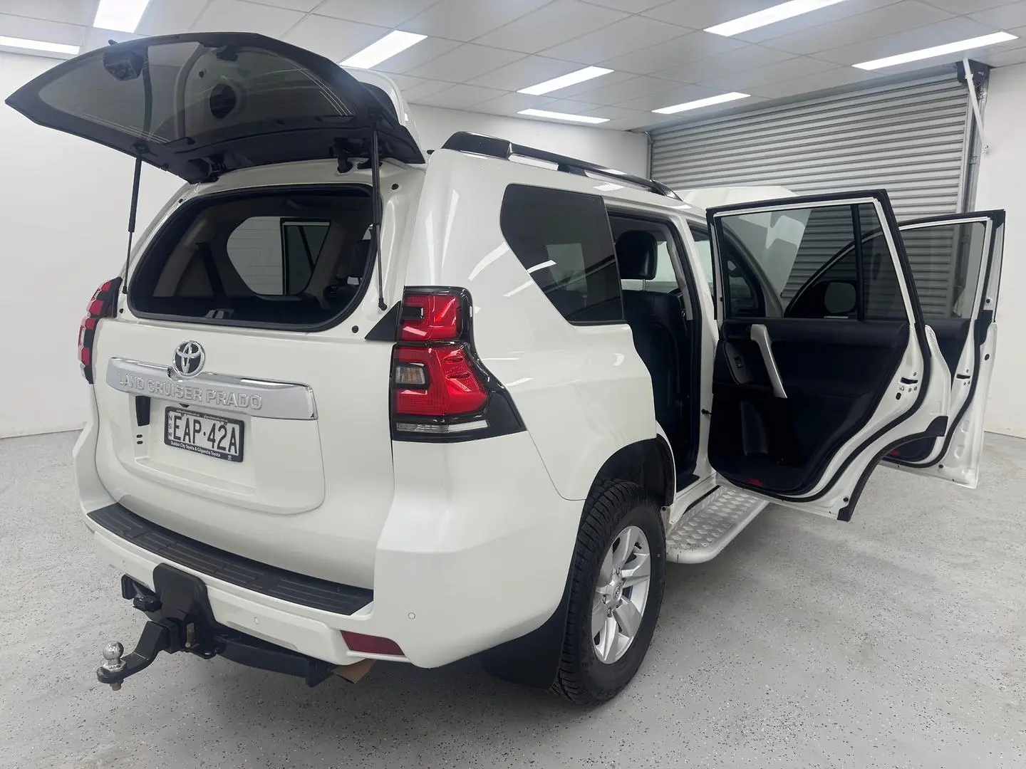 2019 Toyota Landcruiser Prado Gallery Image 9
