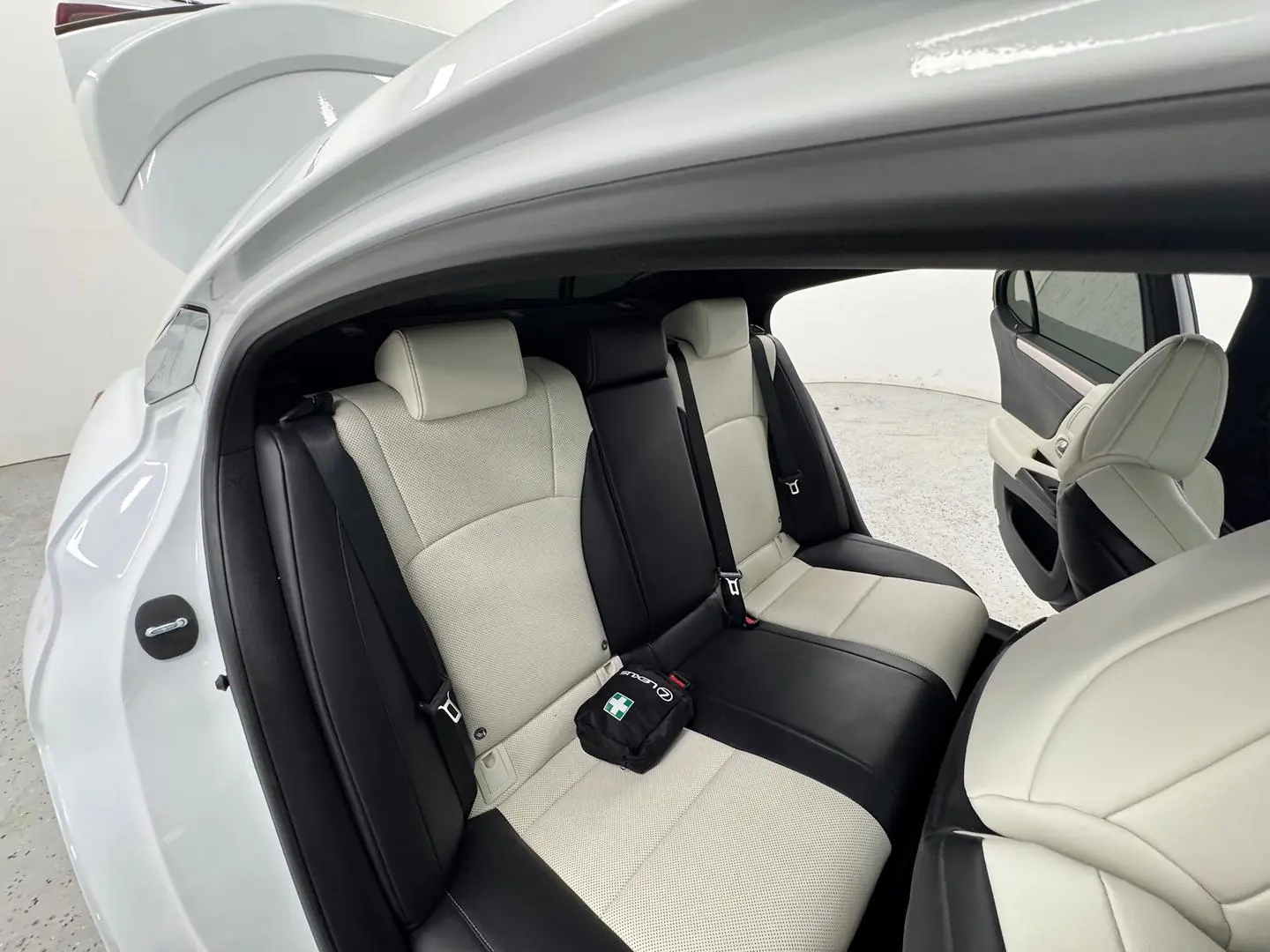 2022 Lexus ES Gallery Image 27