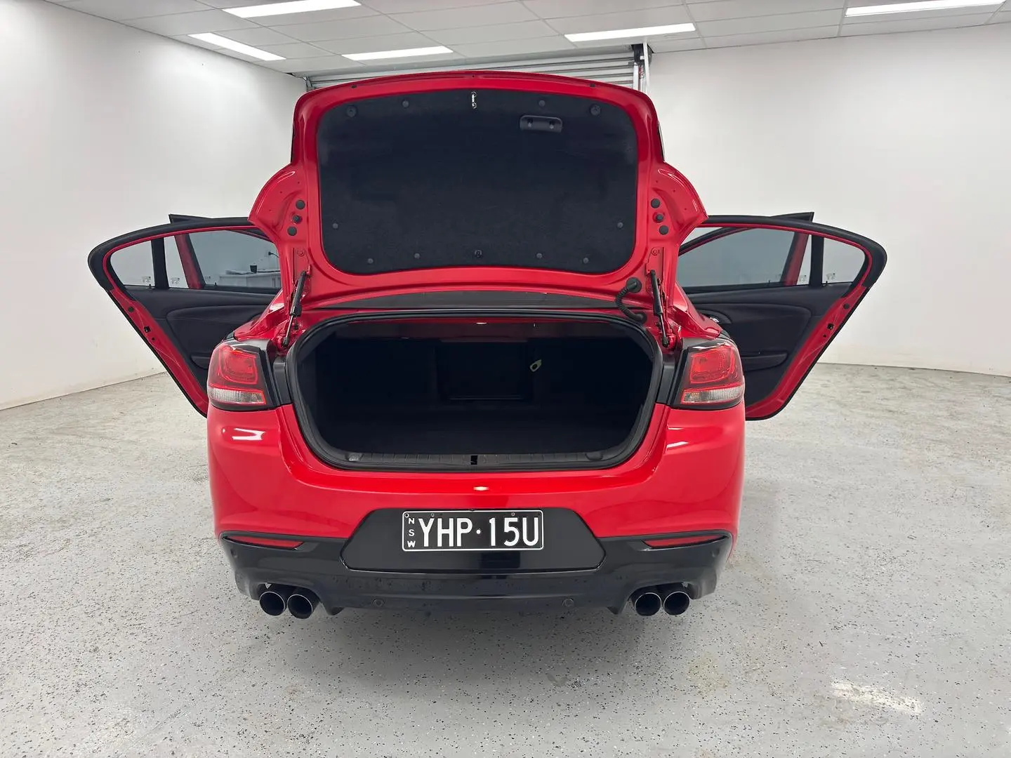 2016 Holden Commodore Gallery Image 11