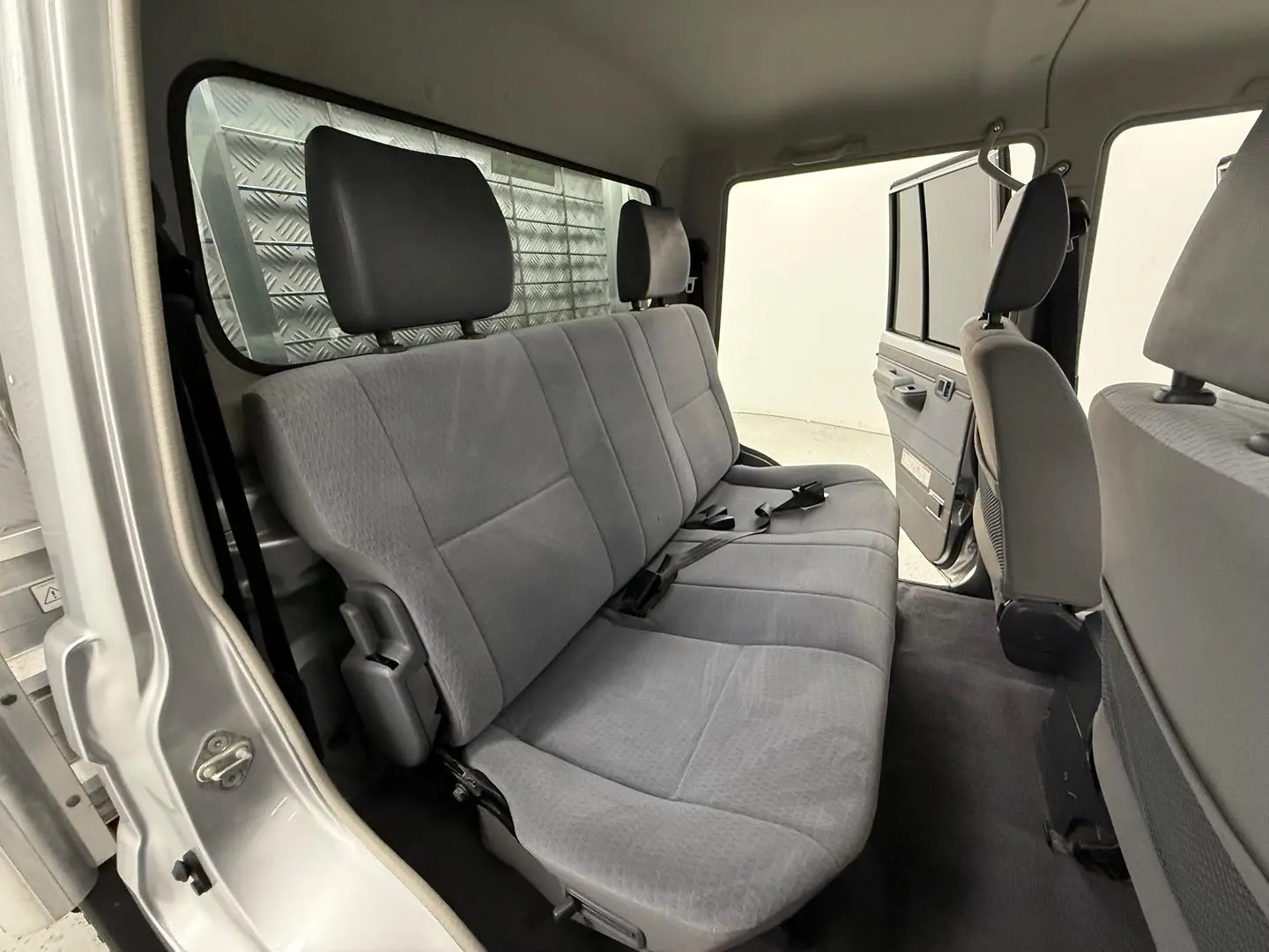 2018 Toyota Landcruiser Gallery Image 18