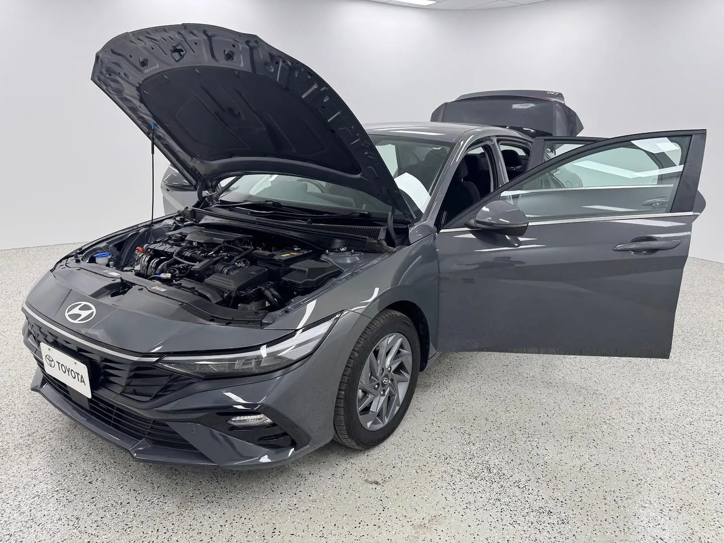 2024 Hyundai i30 Gallery Image 12