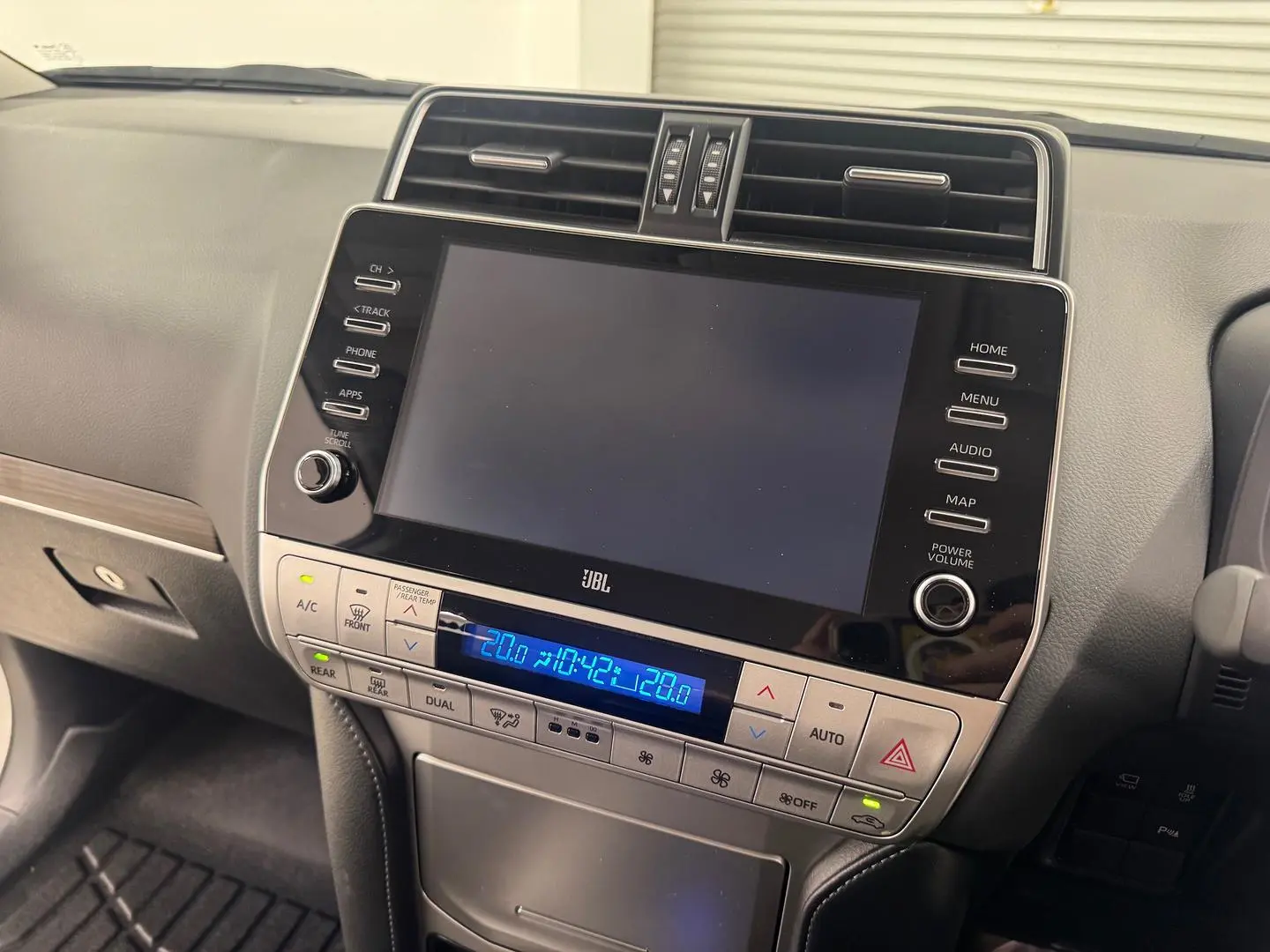 2024 Toyota Landcruiser Prado Gallery Image 21