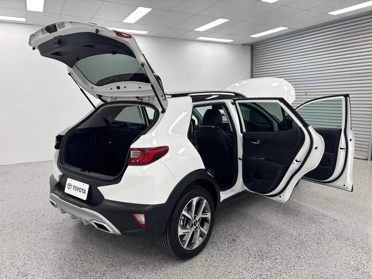 2022 Kia Stonic Gallery Image 10