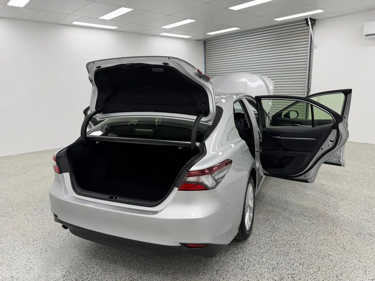 2024 Toyota Camry Gallery Image 9