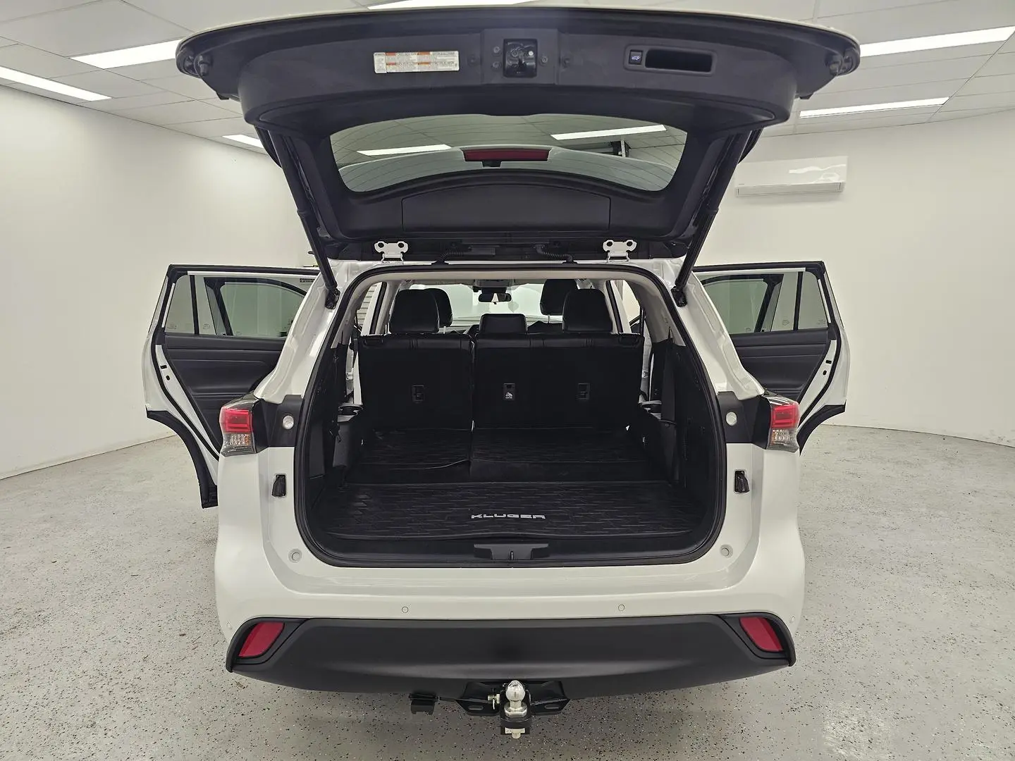 2022 Toyota Kluger Gallery Image 17