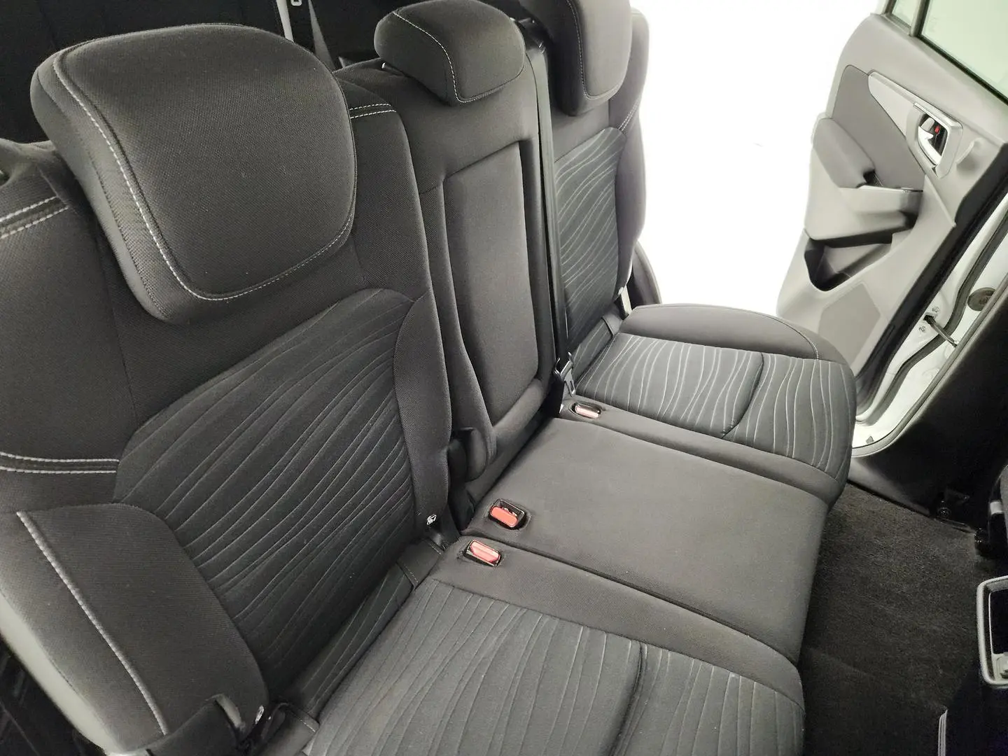 2023 Isuzu MU-X Gallery Image 25