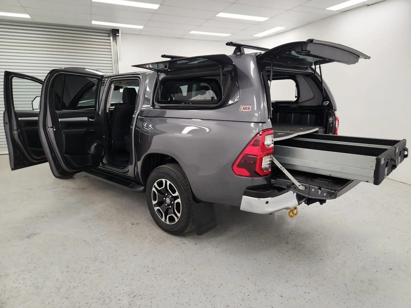 2022 Toyota Hilux Gallery Image 12