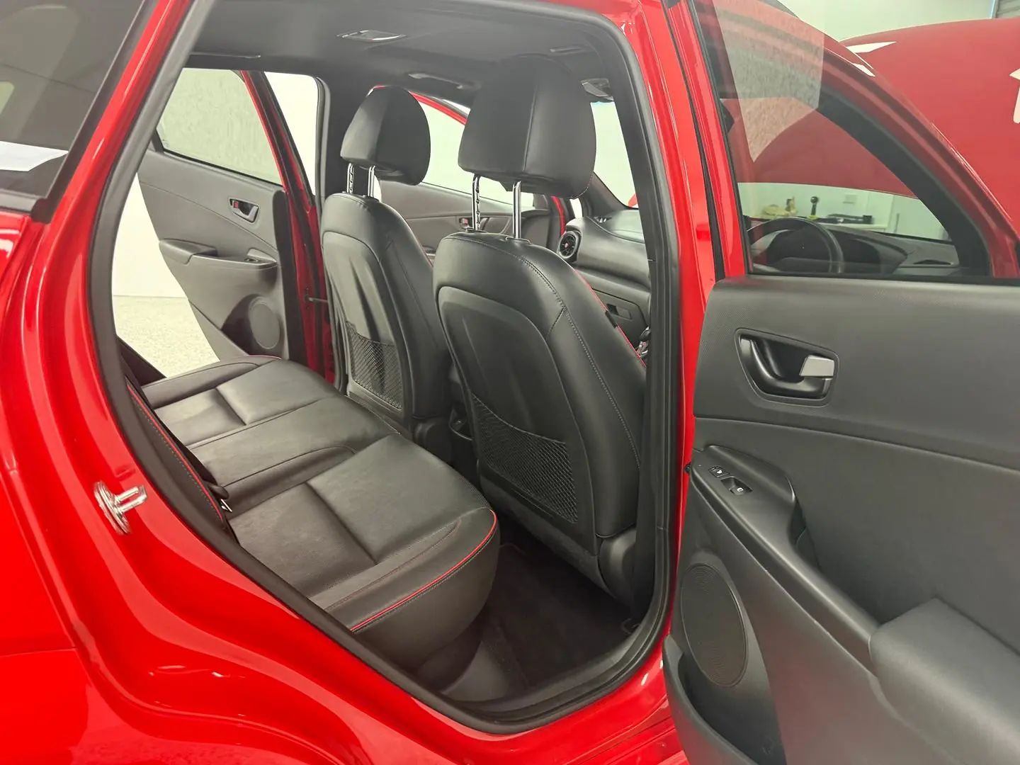 2023 Hyundai Kona Gallery Image 17