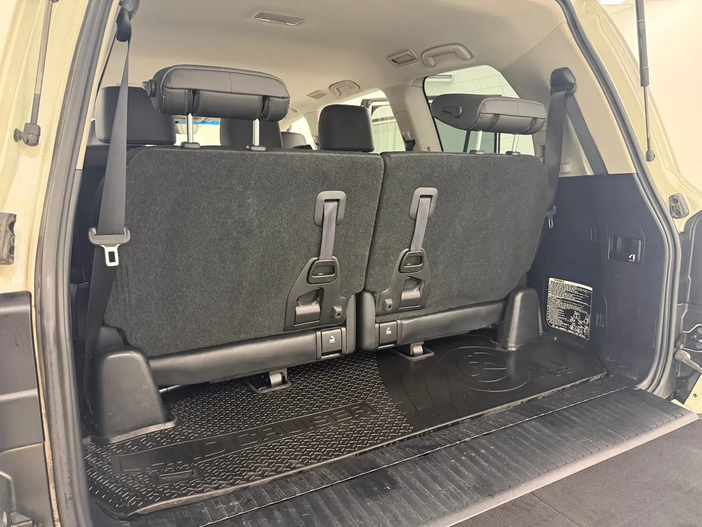 2019 Toyota Landcruiser Gallery Image 16