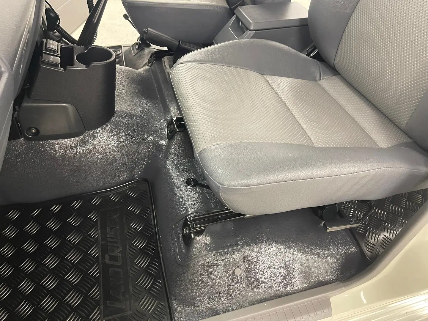 2023 Toyota Landcruiser Gallery Image 17