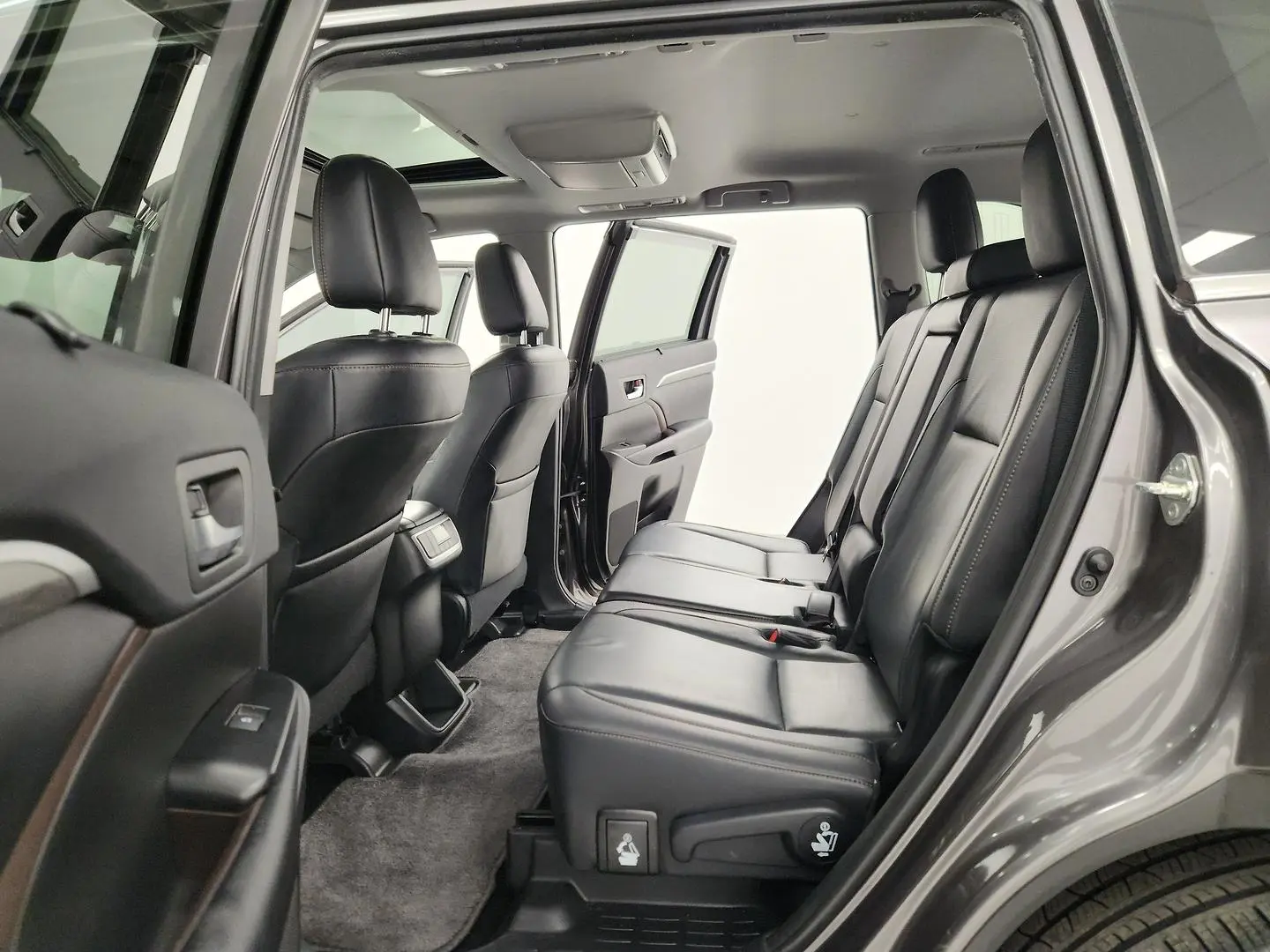 2020 Toyota Kluger Gallery Image 19