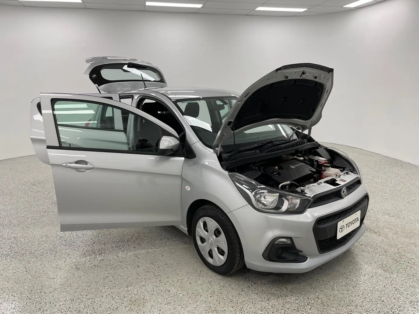 2016 Holden Spark Gallery Image 14