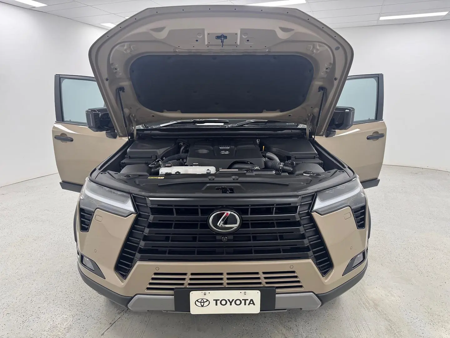 2024 Lexus GX Gallery Image 13