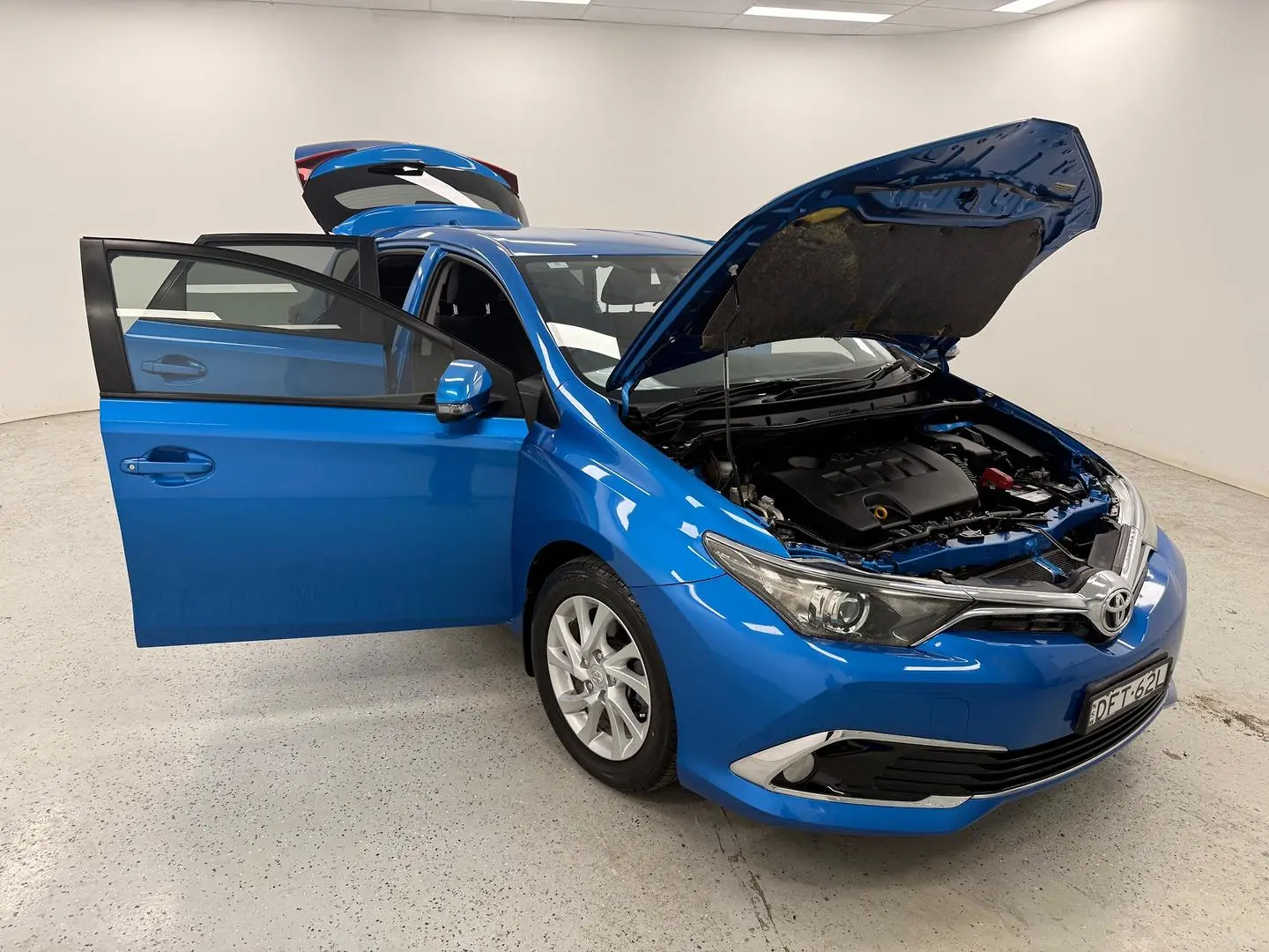 2016 Toyota Corolla Gallery Image 20