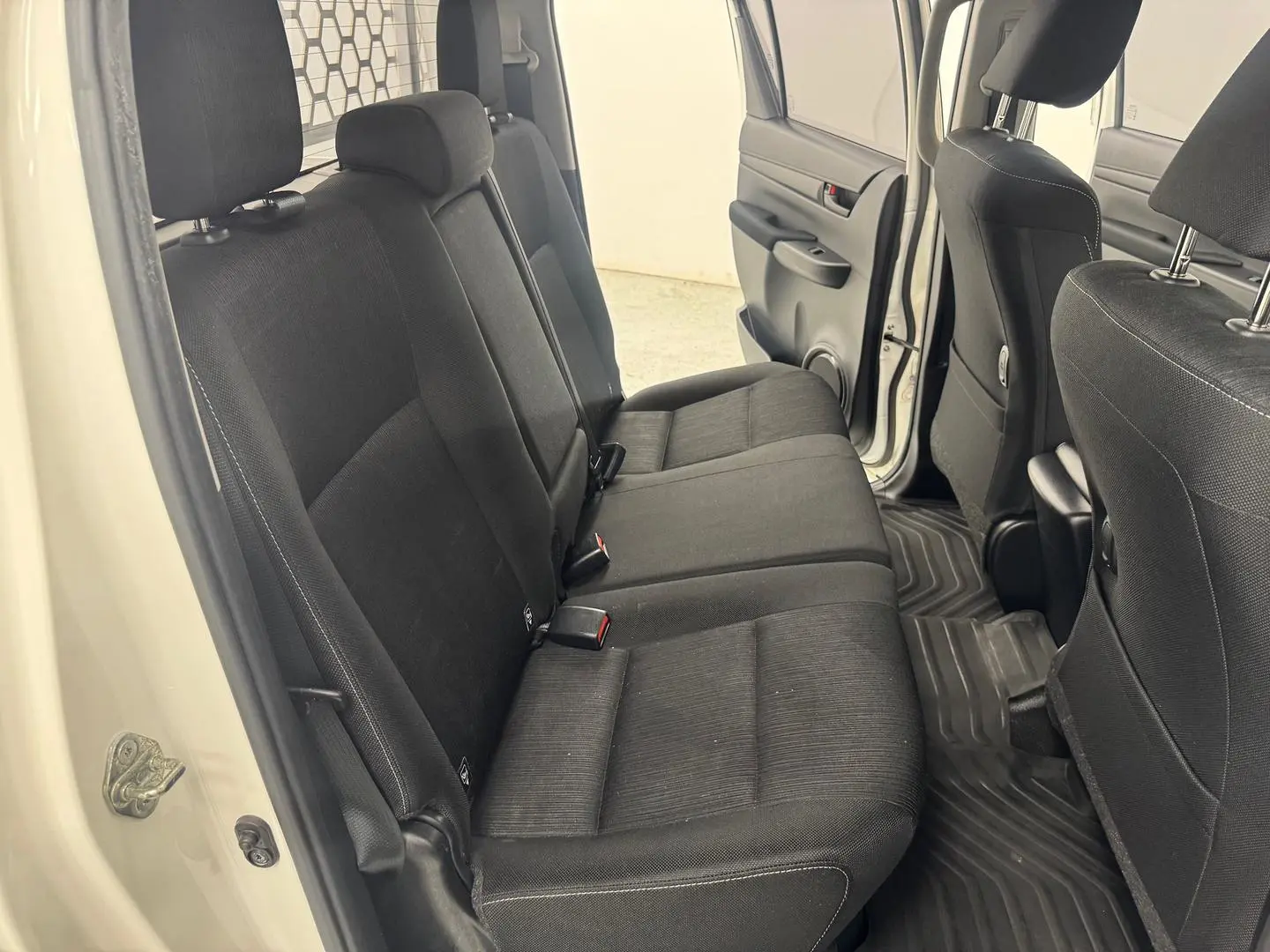 2020 Toyota Hilux Gallery Image 25