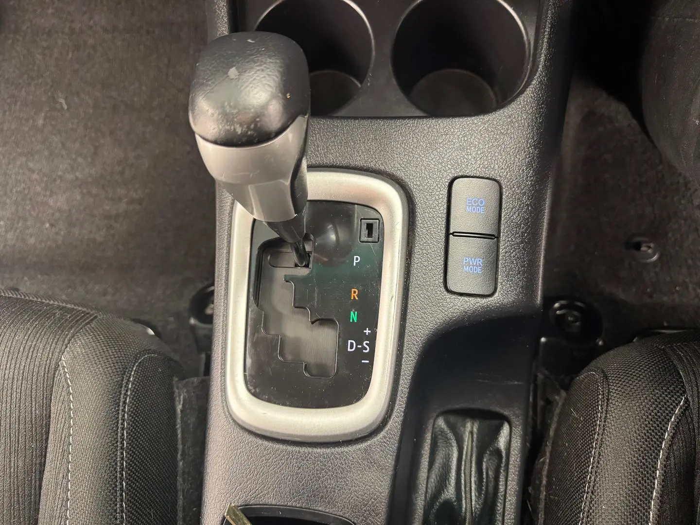 2018 Toyota Hilux Gallery Image 25