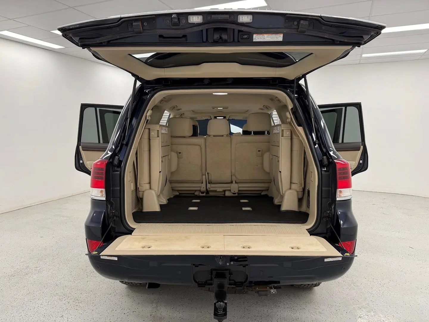 2018 Toyota Landcruiser Gallery Image 15