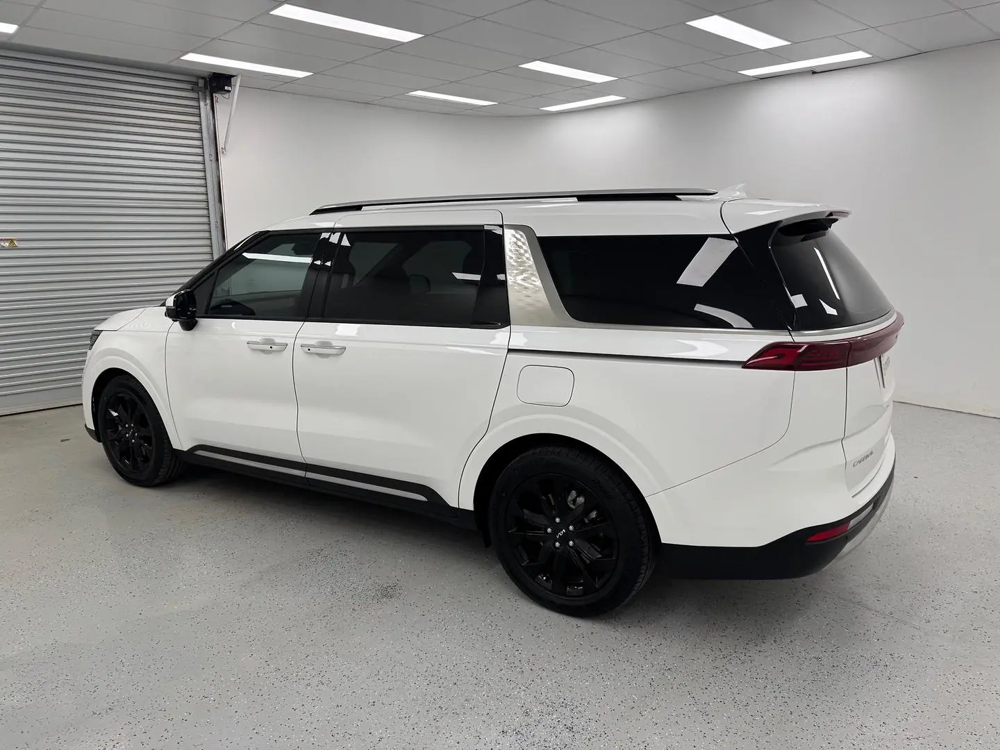 2023 Kia Carnival Gallery Image 5