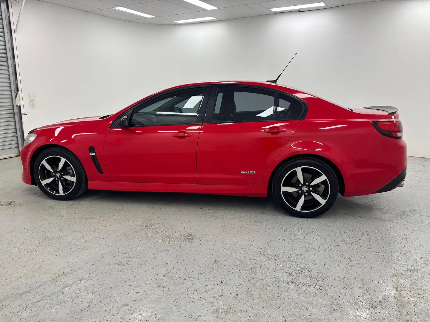 2016 Holden Commodore Gallery Image 6