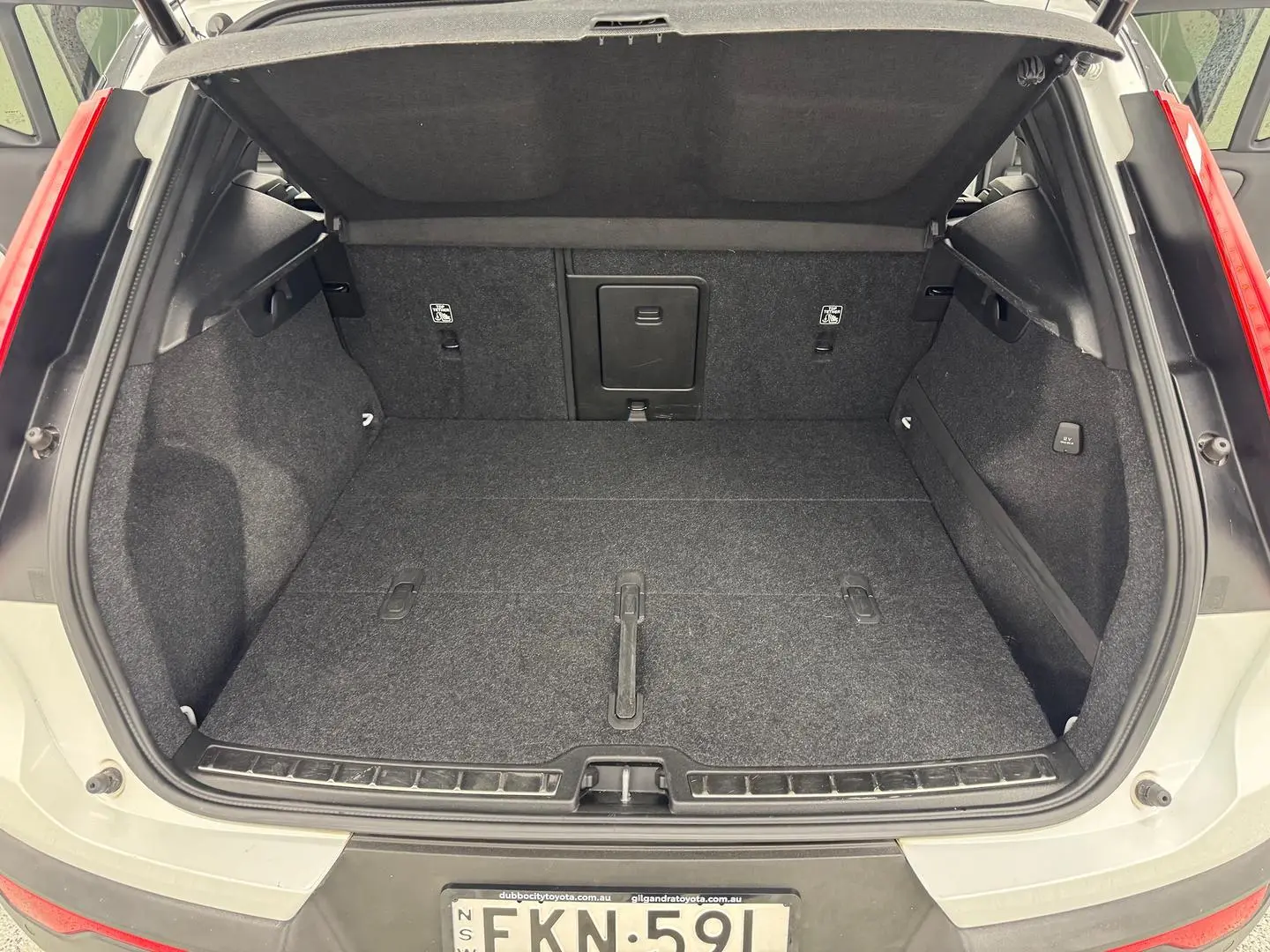 2020 Volvo XC40 Gallery Image 29