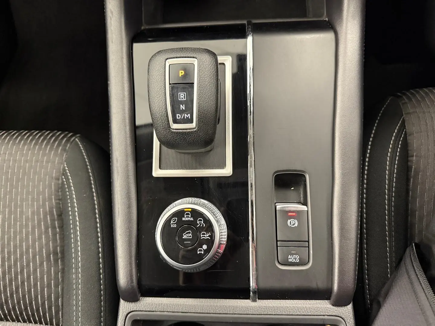 2022 Mitsubishi Outlander Gallery Image 35