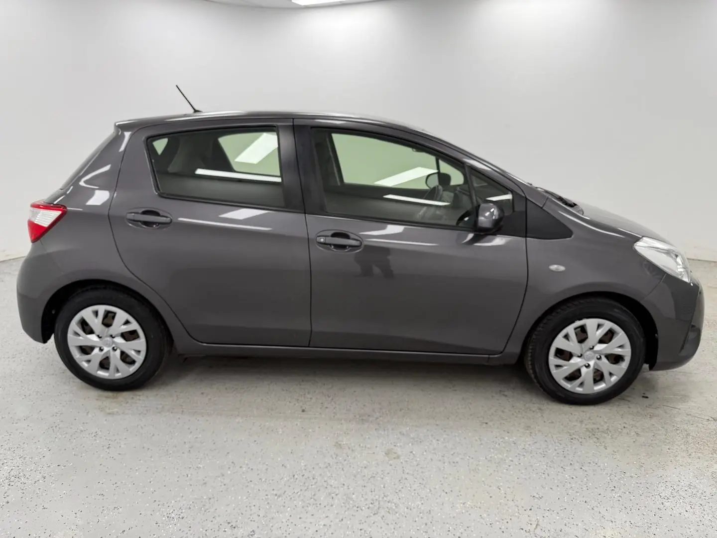 2018 Toyota Yaris Gallery Image 2