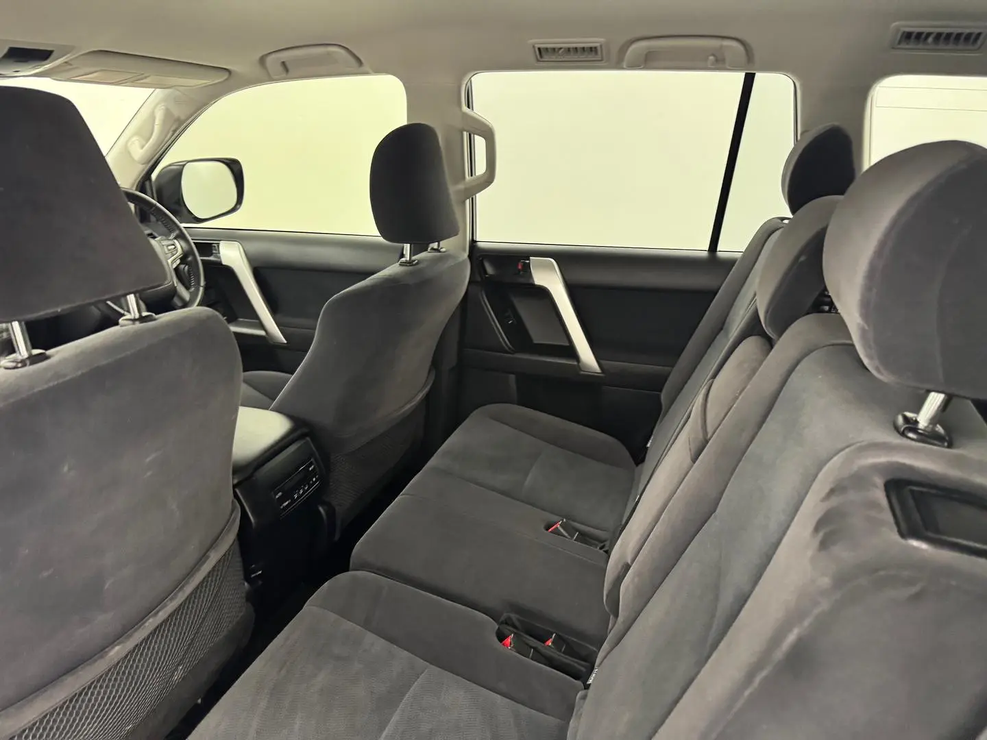 2021 Toyota Landcruiser Prado Gallery Image 25
