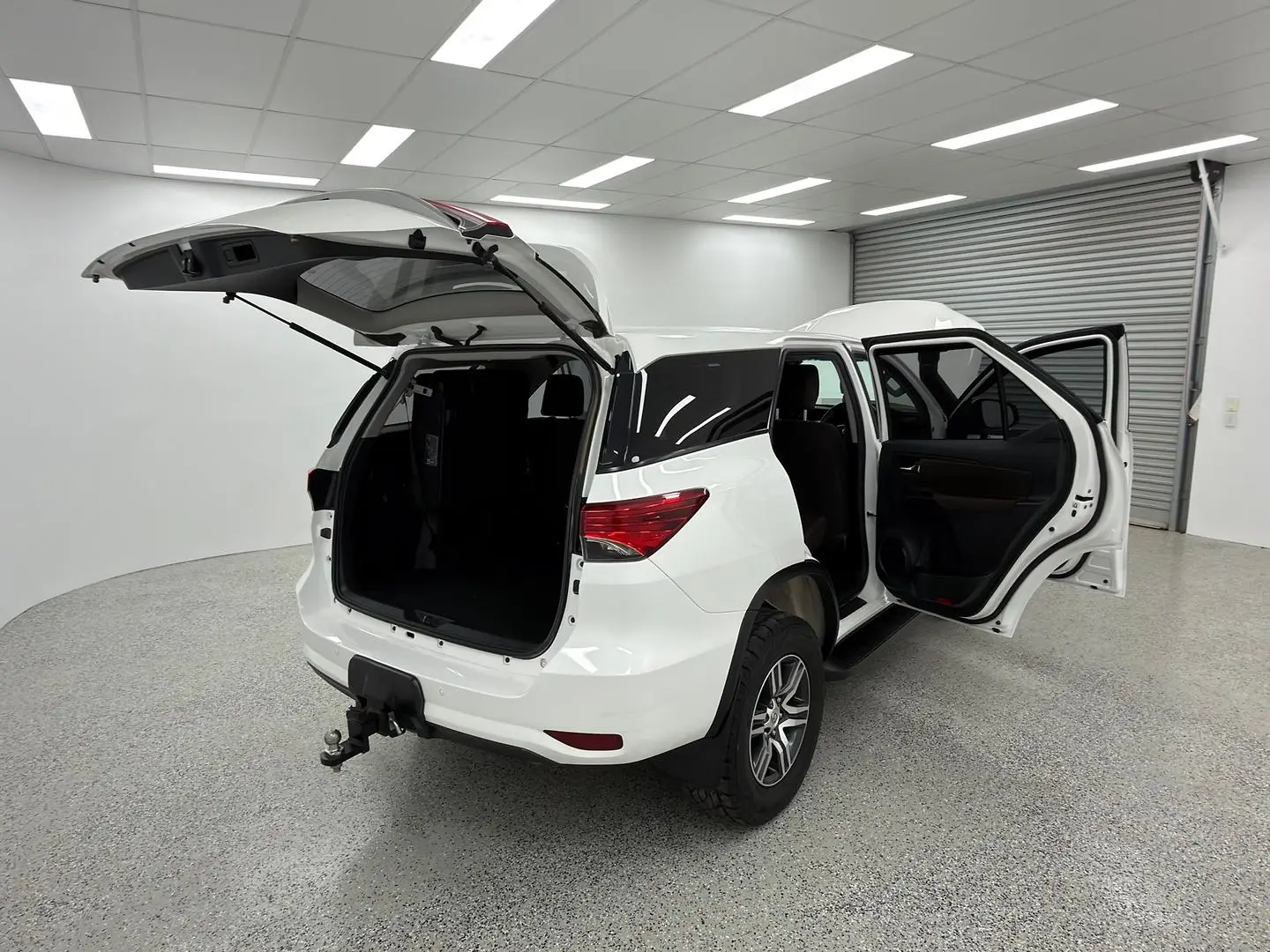 2019 Toyota Fortuner Gallery Image 8