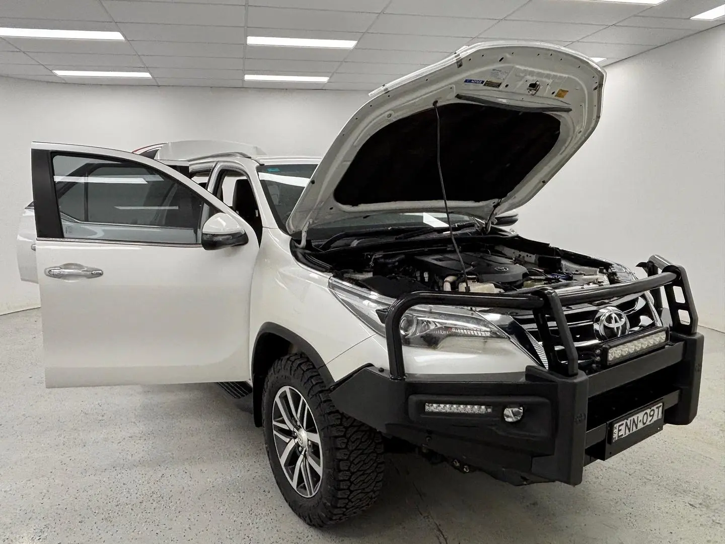 2018 Toyota Fortuner Gallery Image 8