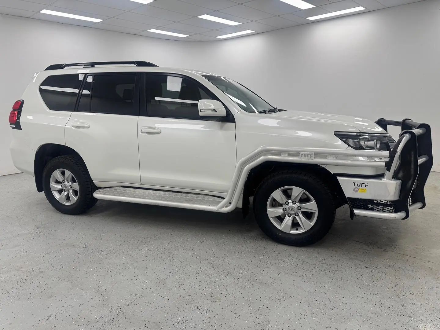 2019 Toyota Landcruiser Prado Gallery Image 2
