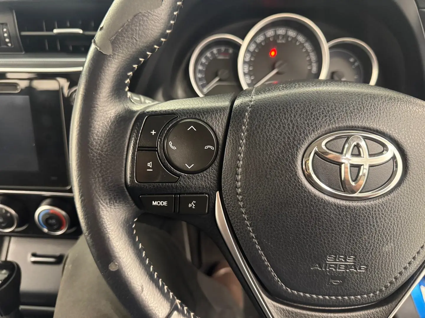 2017 Toyota Corolla Gallery Image 17