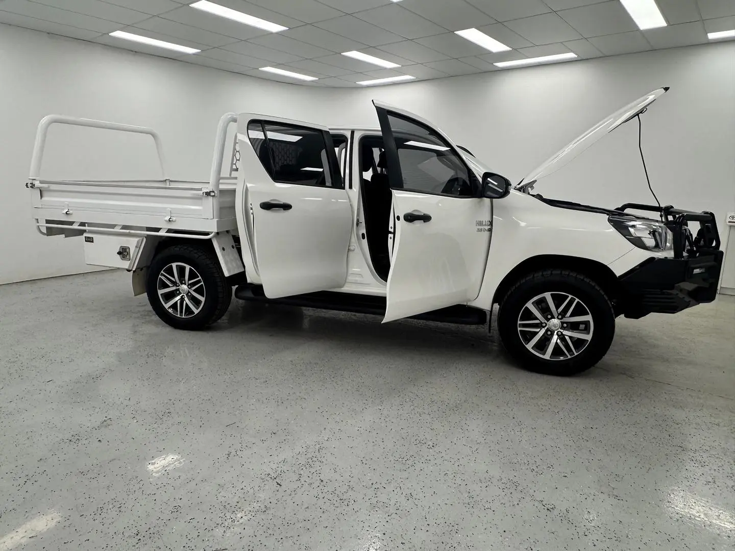 2020 Toyota Hilux Gallery Image 8