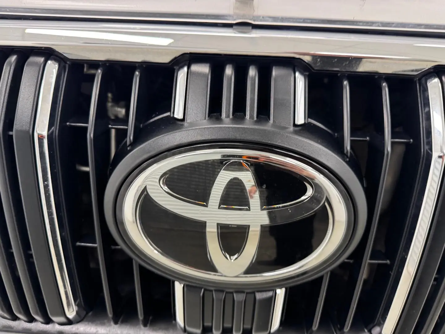 2021 Toyota Landcruiser Prado Gallery Image 32