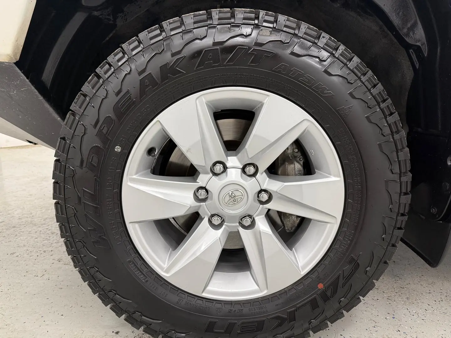 2021 Toyota Landcruiser Prado Gallery Image 9