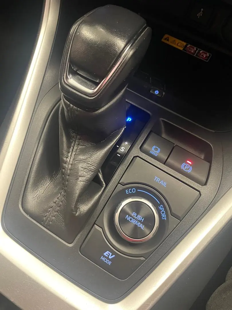2022 Toyota RAV4 Gallery Image 30