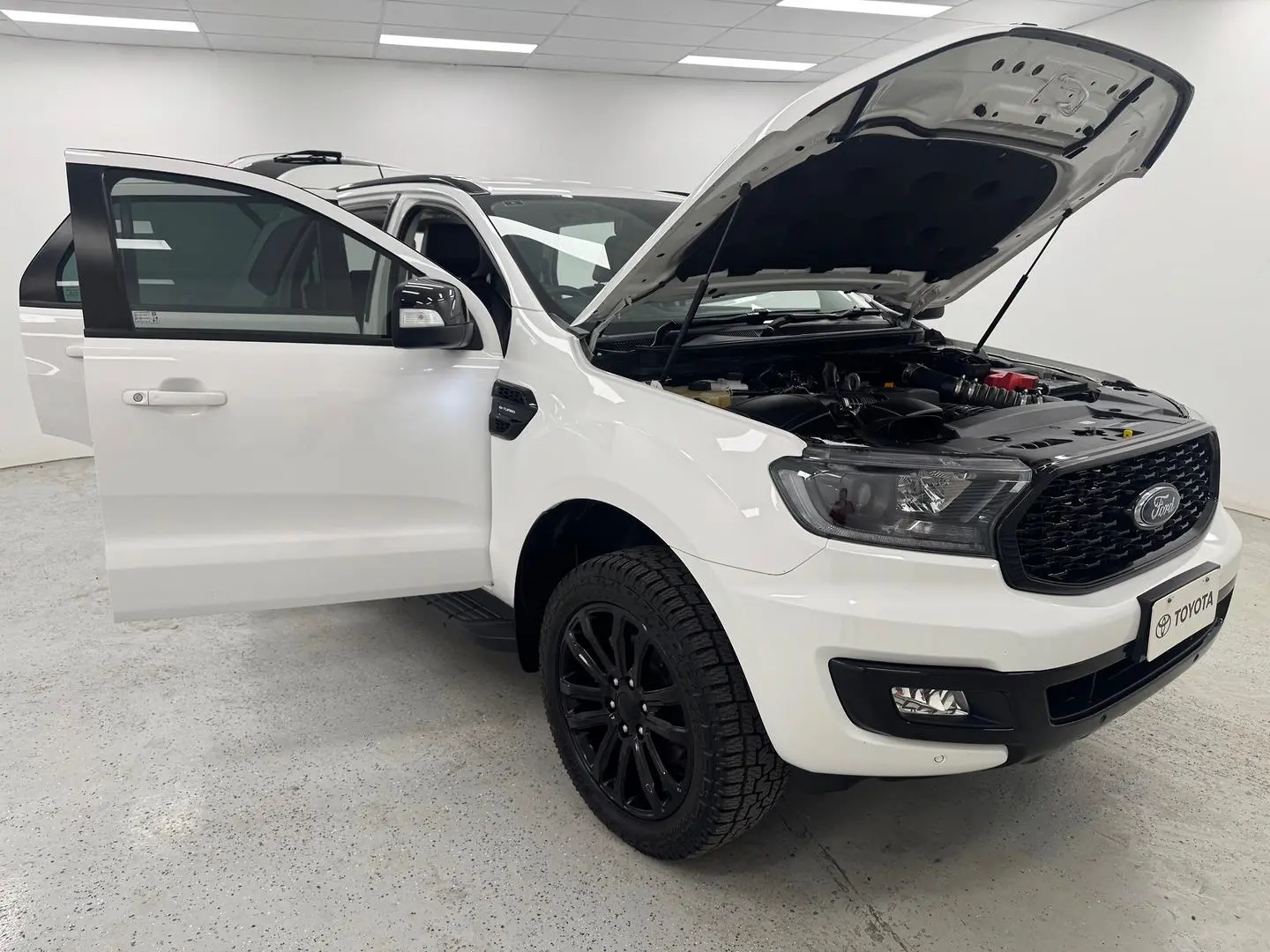 2020 Ford Everest Gallery Image 7