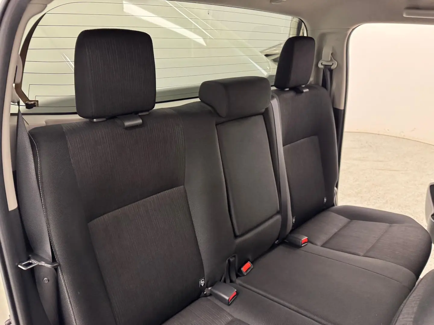 2017 Toyota Hilux Gallery Image 25