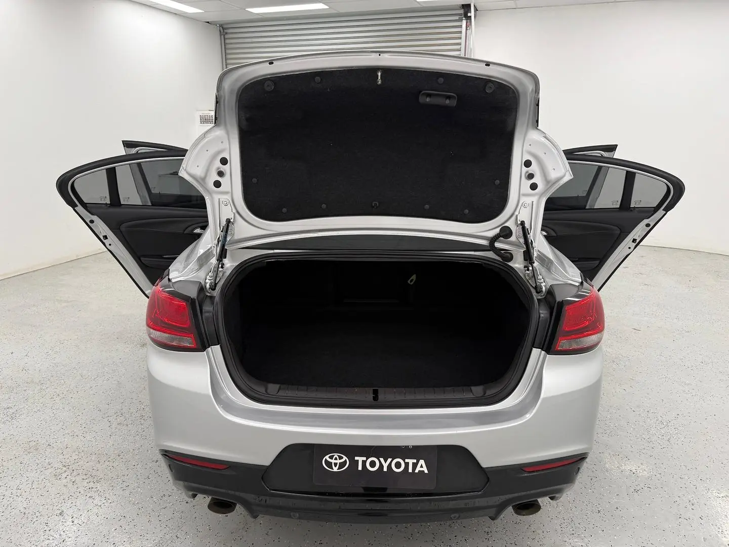 2017 Holden Commodore Gallery Image 13