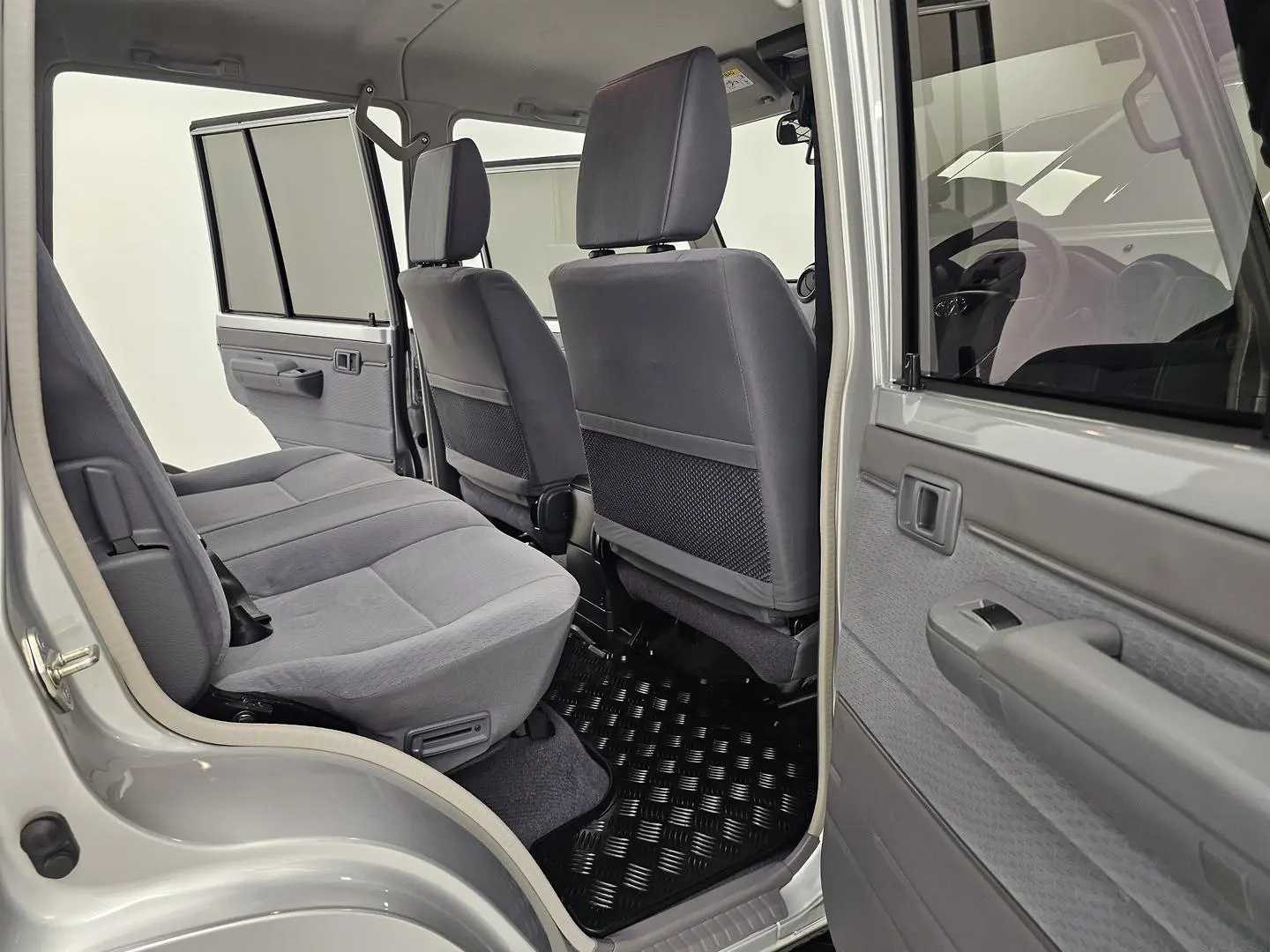 2024 Toyota Landcruiser Gallery Image 19