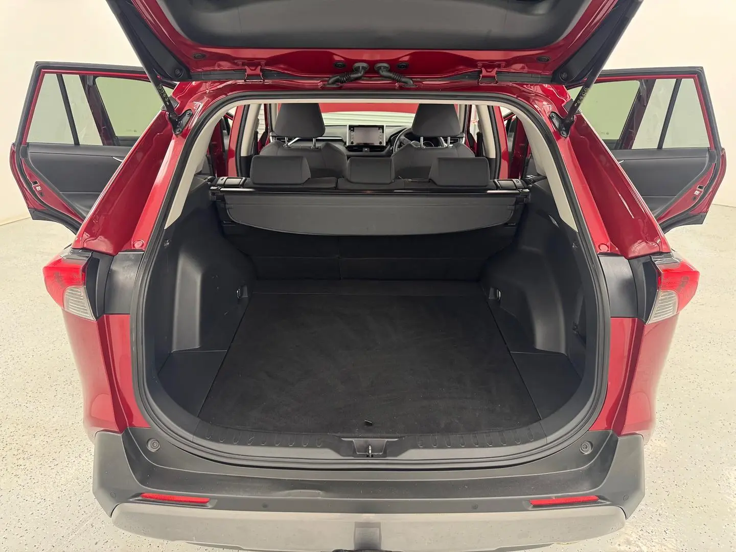2020 Toyota RAV4 Gallery Image 10