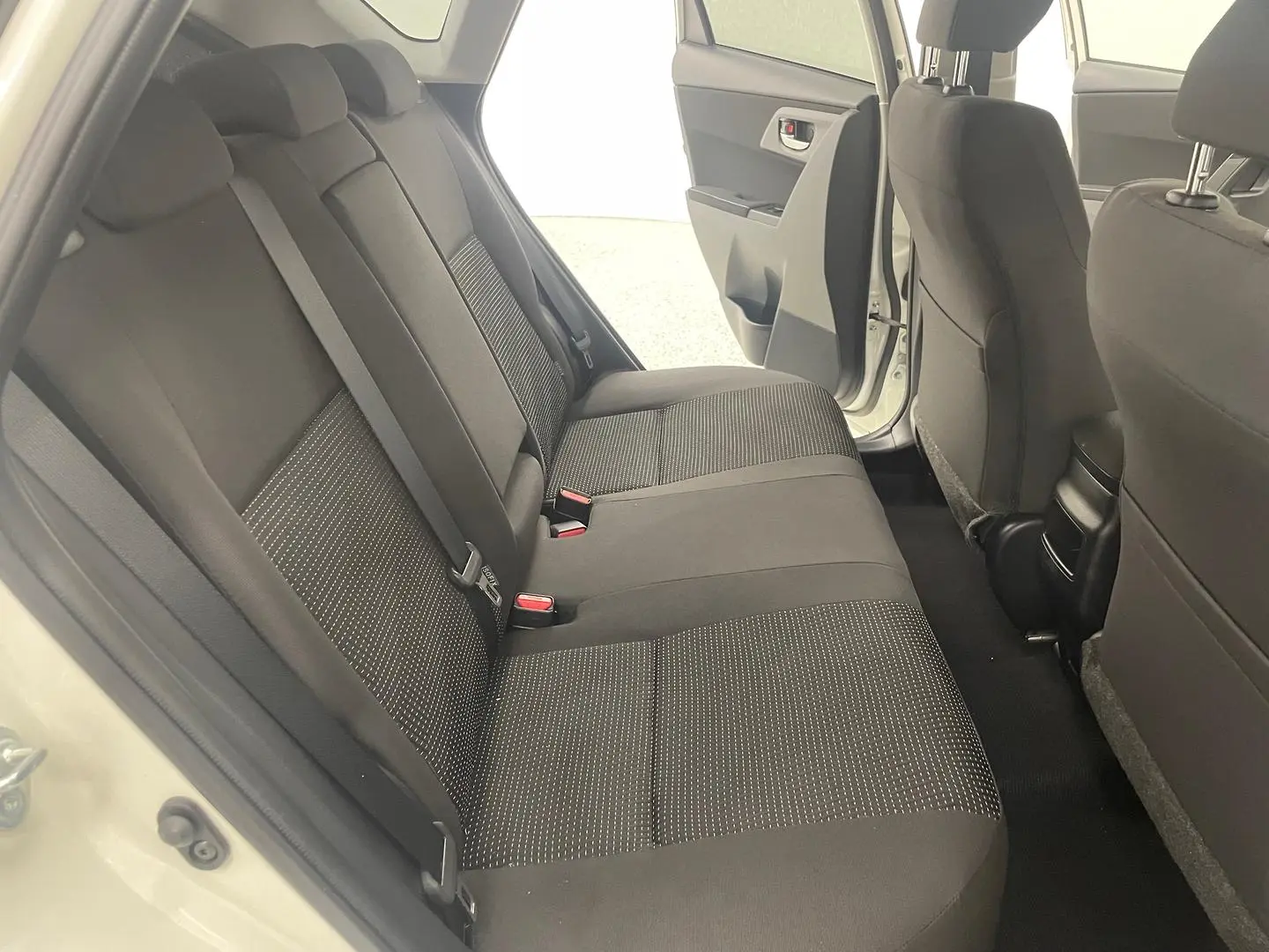 2017 Toyota Corolla Gallery Image 17