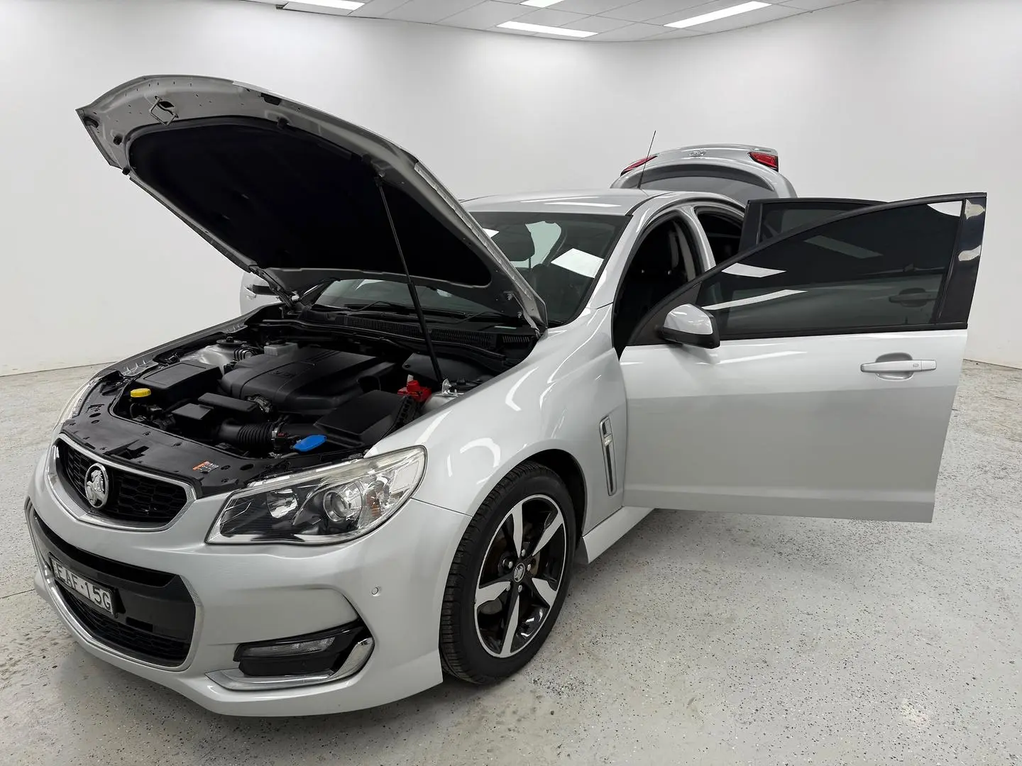 2017 Holden Commodore Gallery Image 8