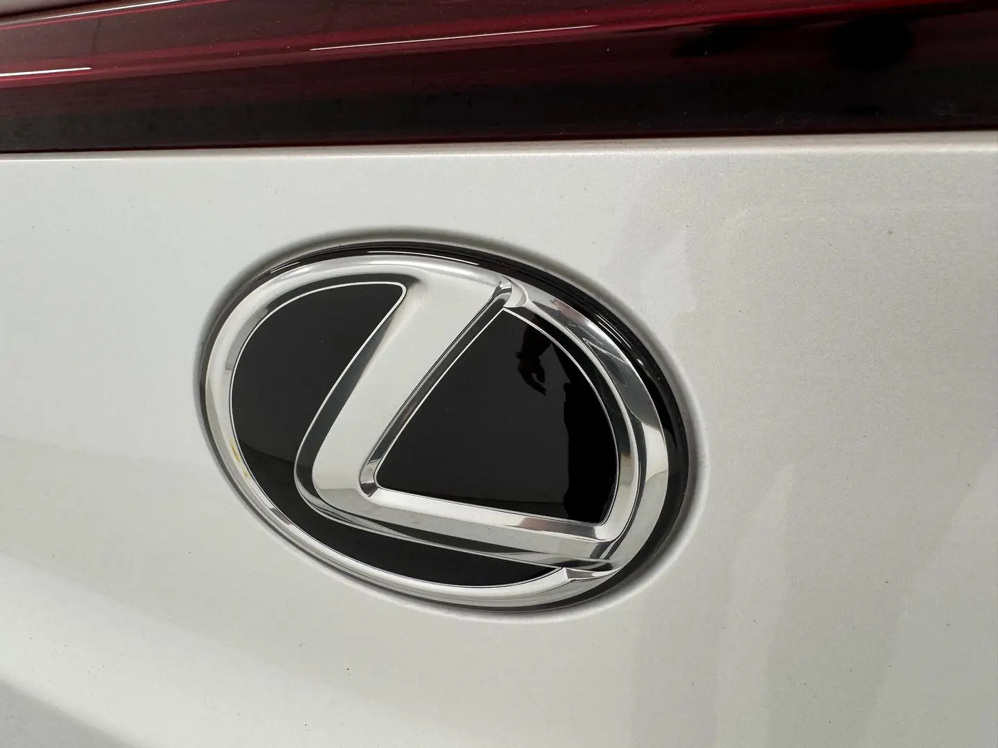 2023 Lexus UX Gallery Image 32