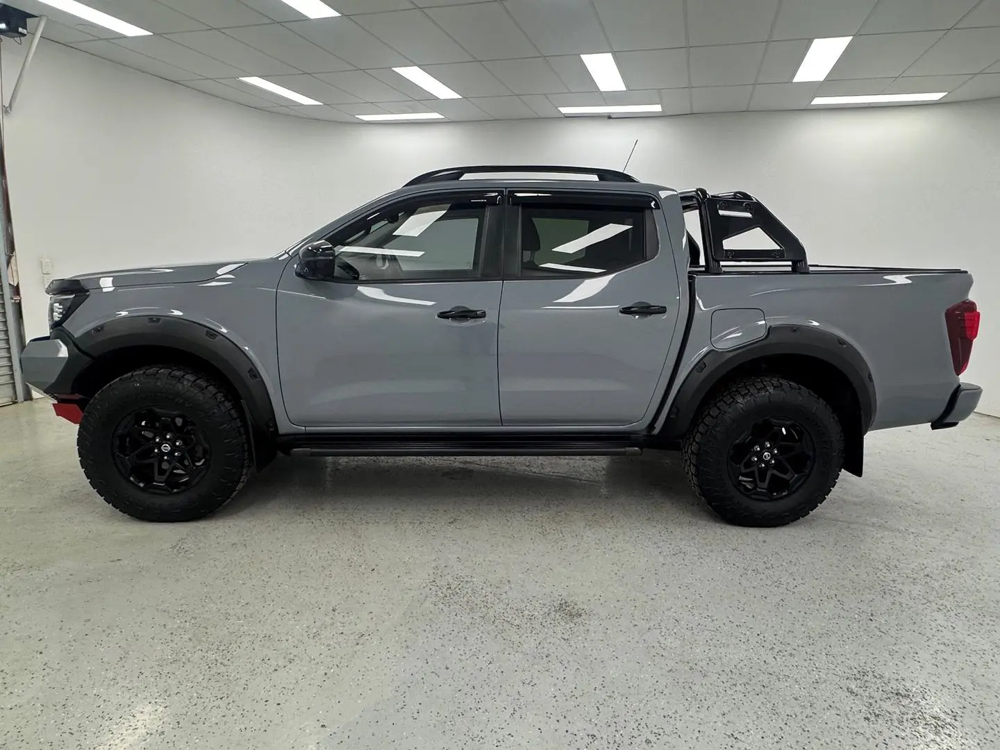2021 Nissan Navara Gallery Image 5