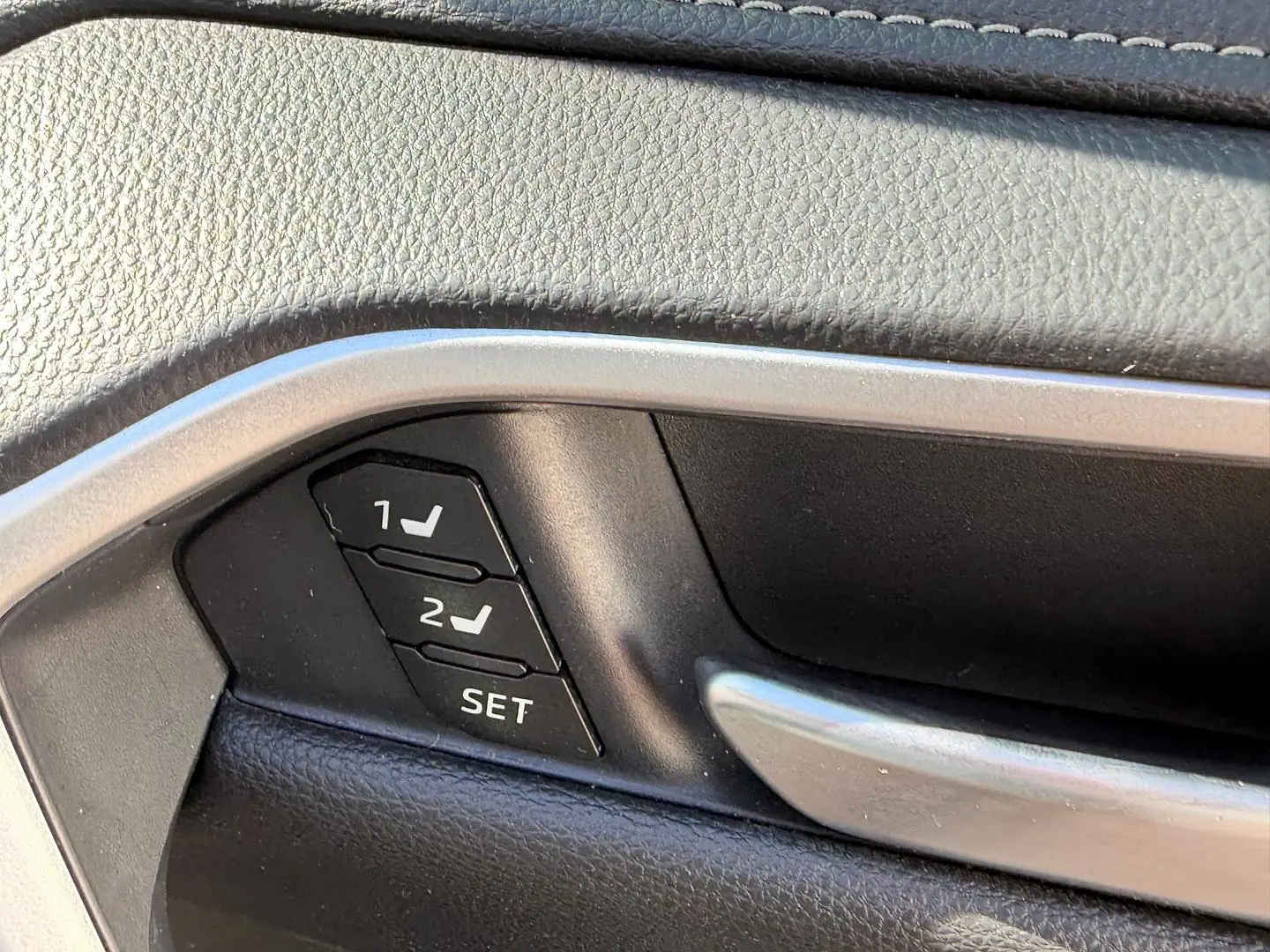 2020 Toyota RAV4 Gallery Image 22