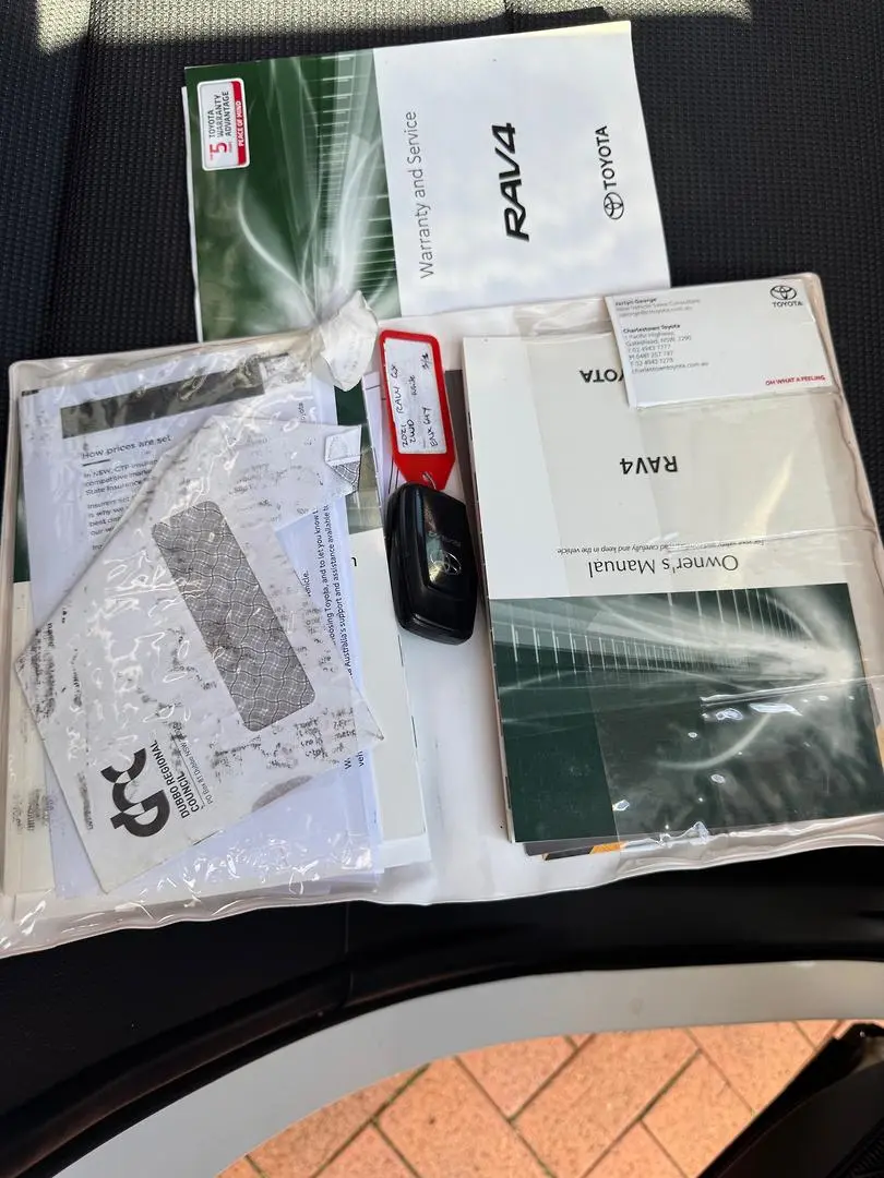 2021 Toyota RAV4 Gallery Image 29