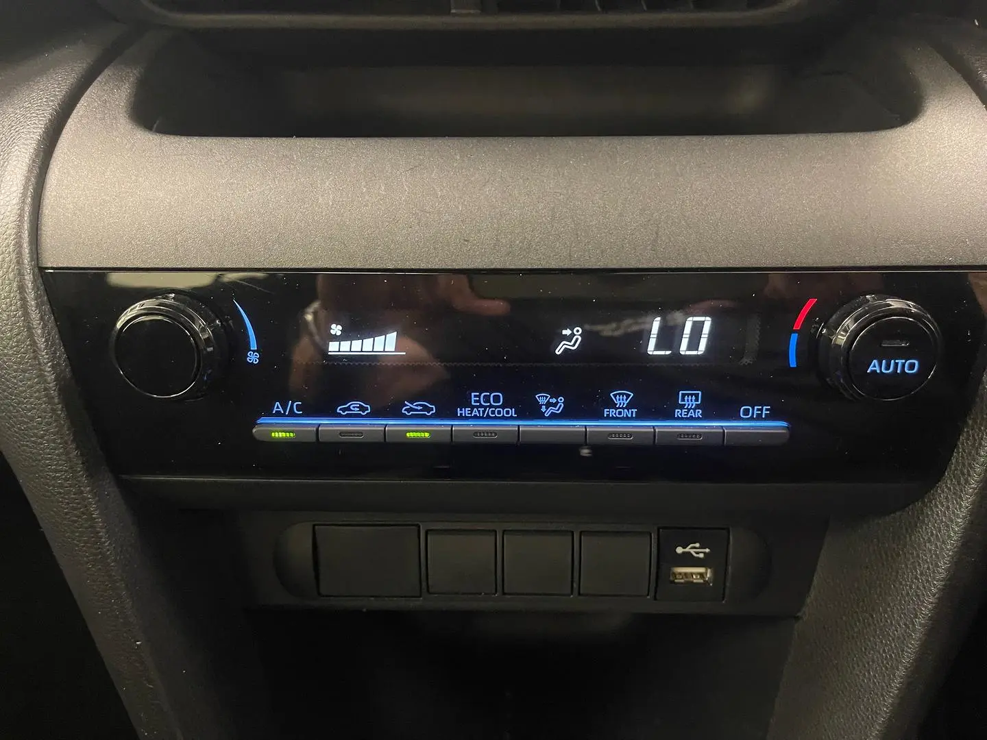 2022 Toyota Yaris Cross Gallery Image 25